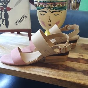 VANELi two tone leather block heel sandal shoes.